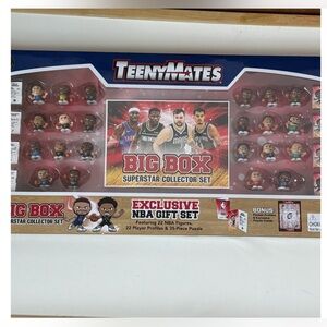 NBA TeenyMates Big Box Collector Set - Red and Blue